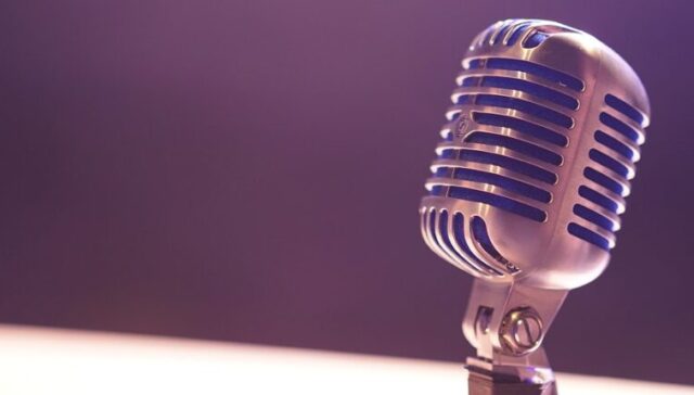 5 pódcasts para aprender, crecer o evadirse este verano